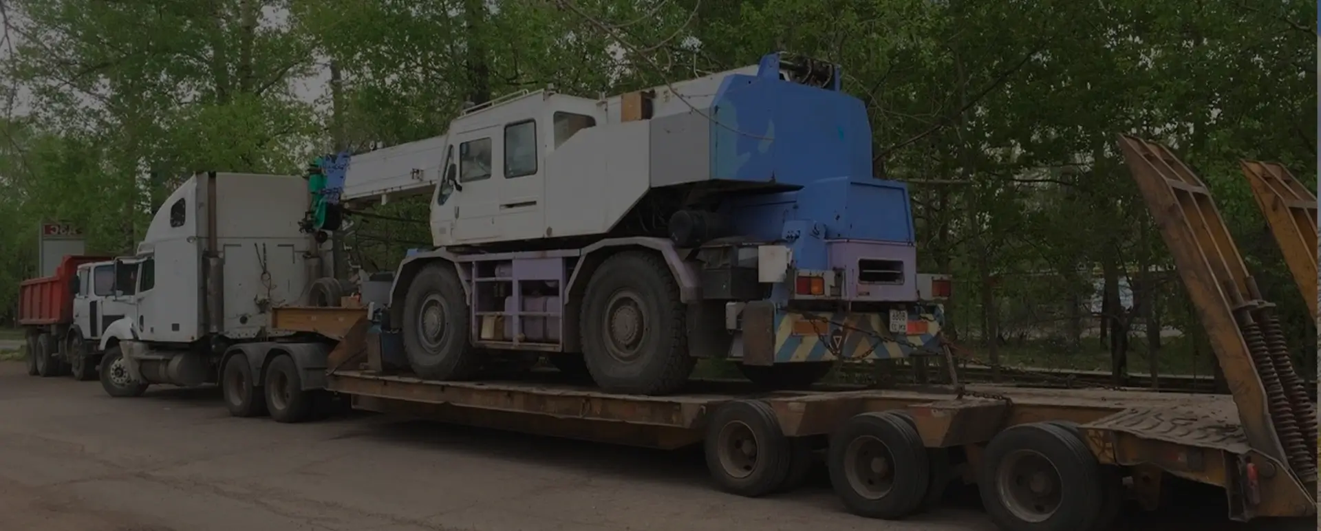 Получить расчет цены перевозки груза в селе Майртуп (Северо-Кавказский округ - Чеченская Республика - Чечня), аренда низкорамника на территории РФ